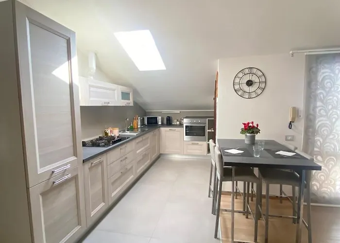 Mansarda Sul Mare 公寓 *